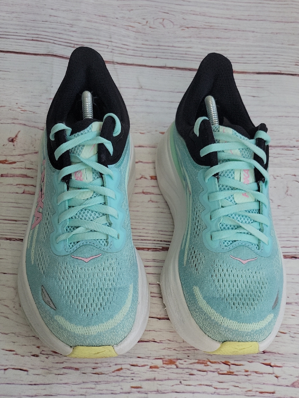 Hoka Bondi 9 Mint and Pink Women's Running Shoes Size 8.5 - Picture 3 of 8